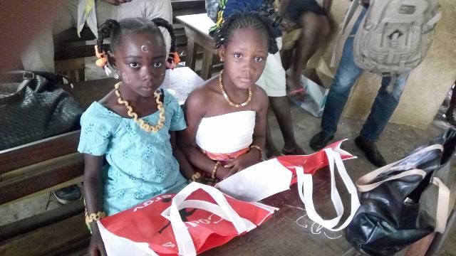 Article : Initiative citoyenne en Côte d’Ivoire : les scouts Les Siamois et l’ONG Jade donnent l’exemple