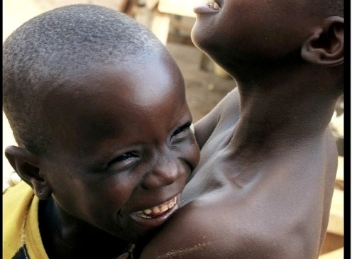 Article : La politique ivoirienne, mieux vaut s&rsquo;en marrer qu&rsquo;en pleurer