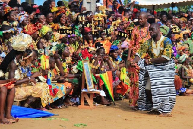 Article : Nom et pr&eacute;nom chez le peuple Adjoukrou (C&ocirc;te d&rsquo;Ivoire)