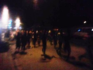 Les Ivoiriens dans les rues d'Abidjan apr&egrave;s la victoire des El&eacute;phants &agrave; la finale de la CAN 2015 Cr&eacute;dit photo : Christ Koffi 