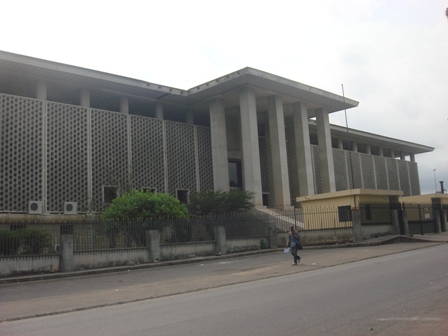 Palais de justice d'Abidjan de common wikimedia.org